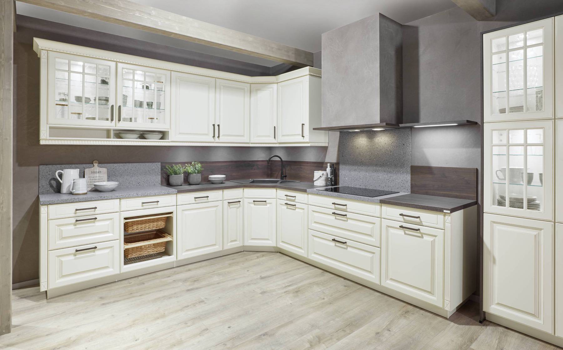 Nobilia Open Plan Traditional Feel Kitchen | Lead Wolf, Gotham
