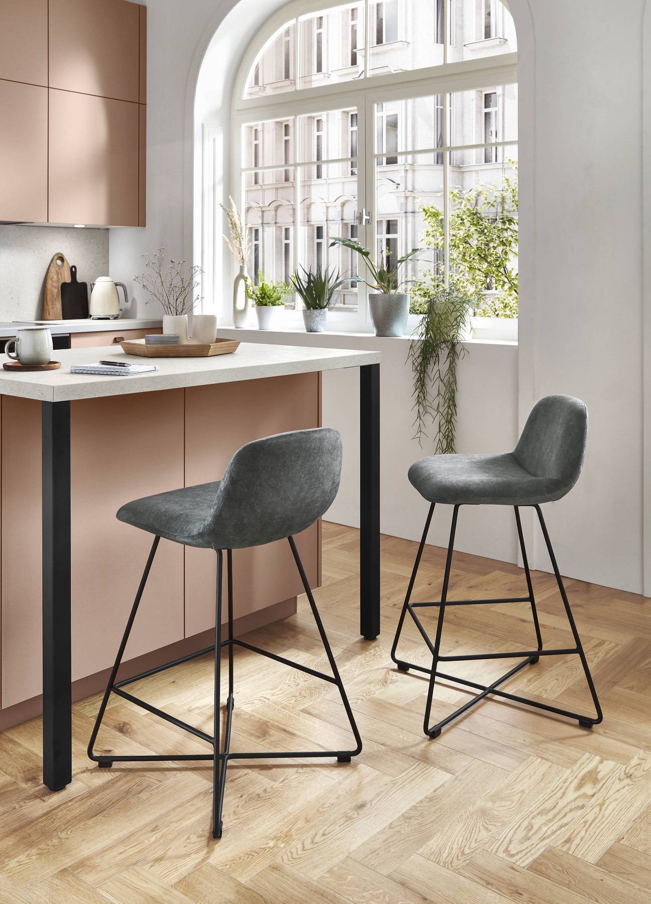 Nobilia Island Seating | Lead Wolf, Gotham